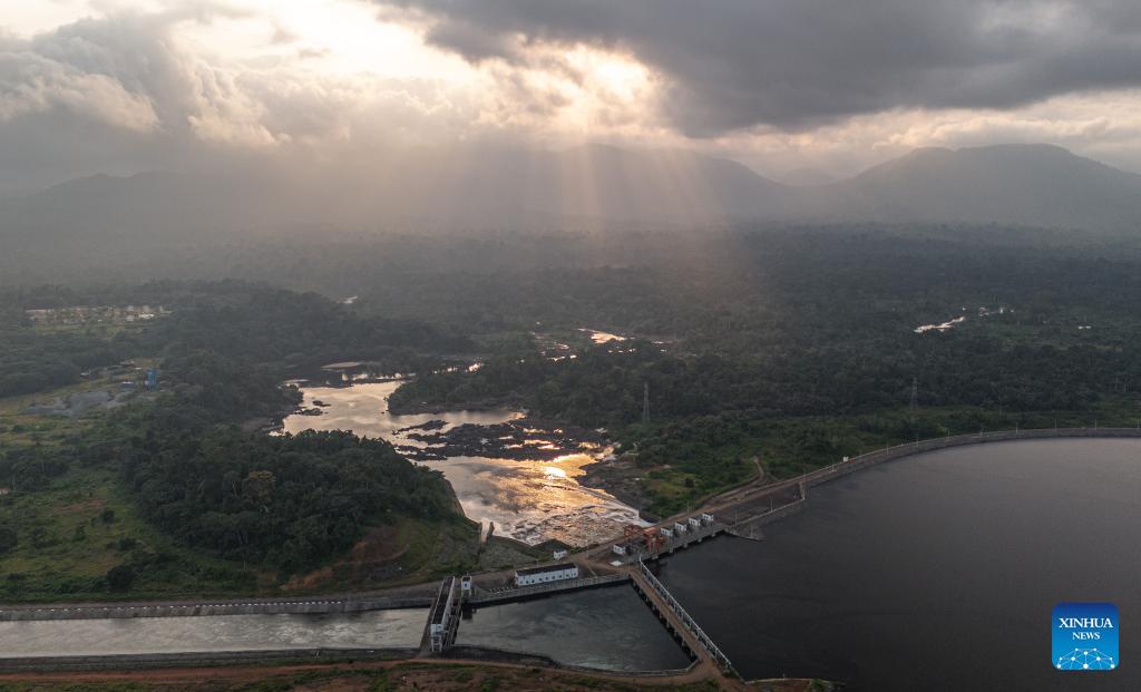 Pourquoi un pays avec des barrages manque d’électricité ?